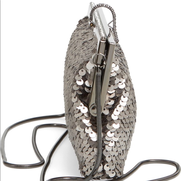 Badgley Mischka Handbags - Badgley Mischka Dazzle Sequin Frame Clutch